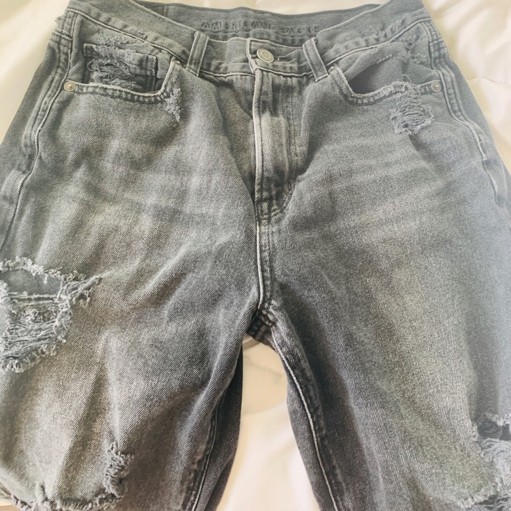 american eagle mom jeans-size 4